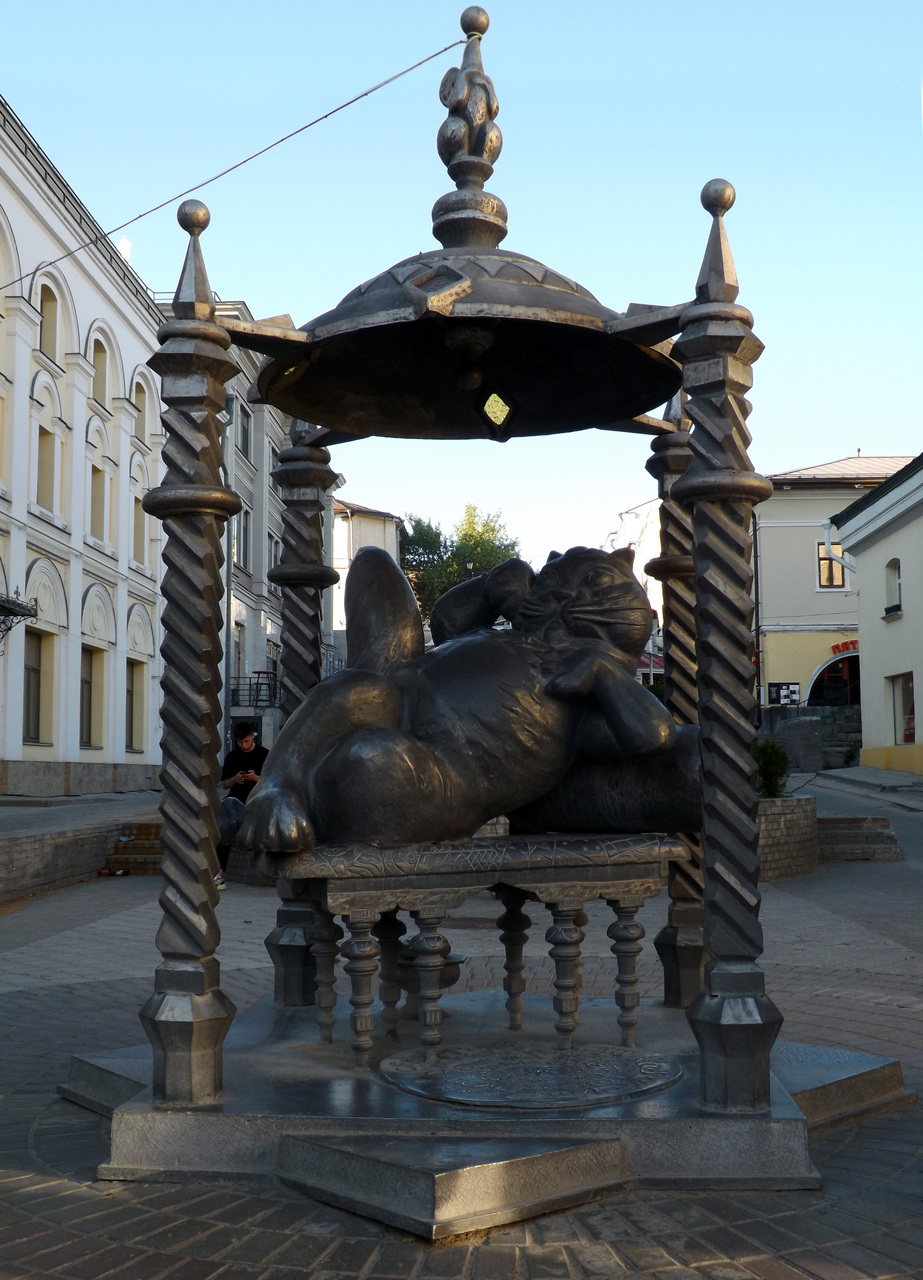 Казань, улица Баумана, памятник Казанскому коту