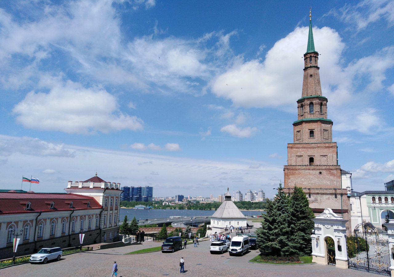 Казань, падающая башня Сююмбике