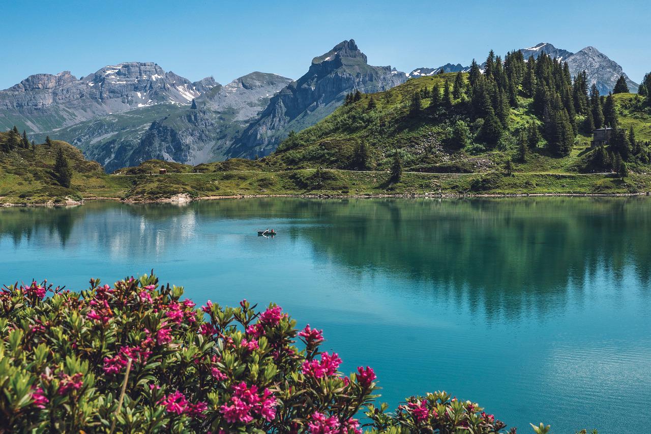 Высокогорное озеро Трубзее, гора Титлис, Швейцария