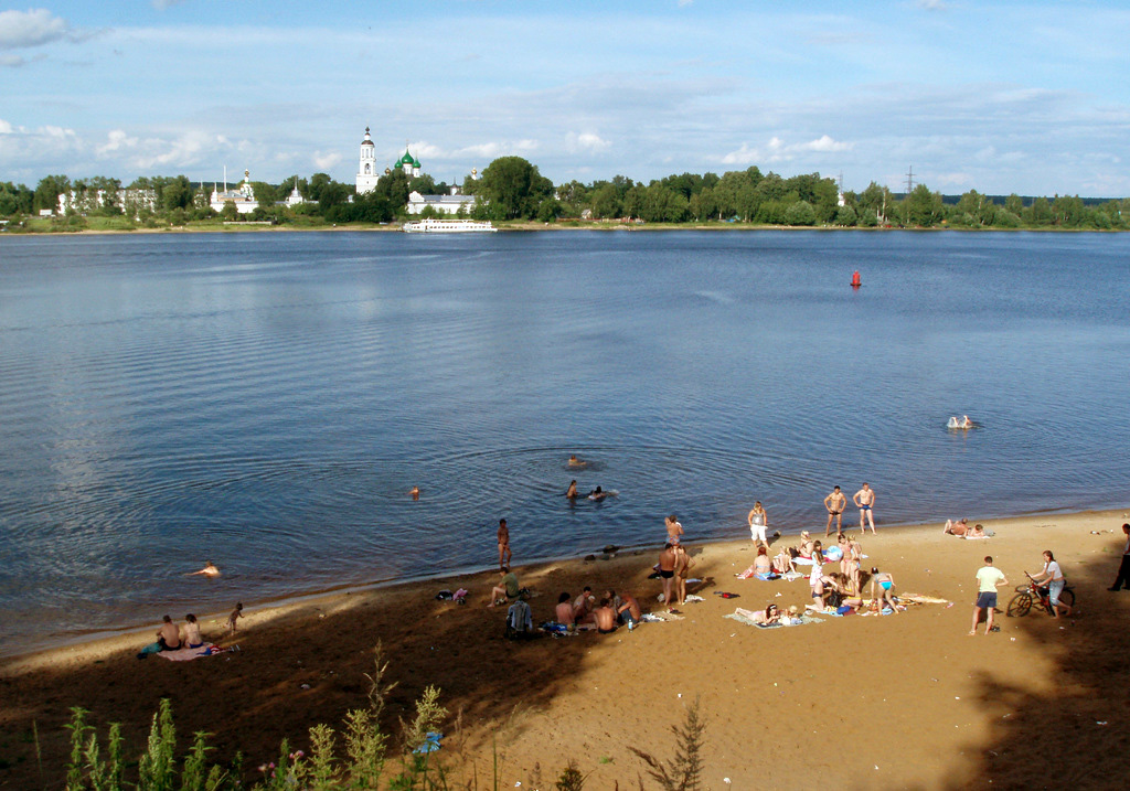 Пляж на Волге в Ярославле